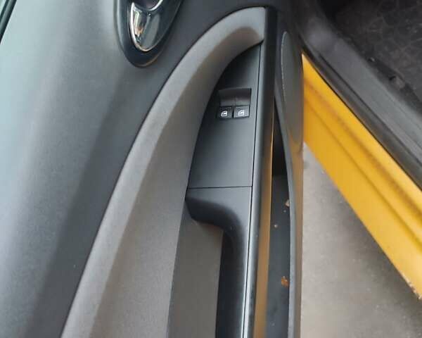 Желтый Сеат Леон, объемом двигателя 1.6 л и пробегом 298 тыс. км за 4300 $, фото 9 на Automoto.ua