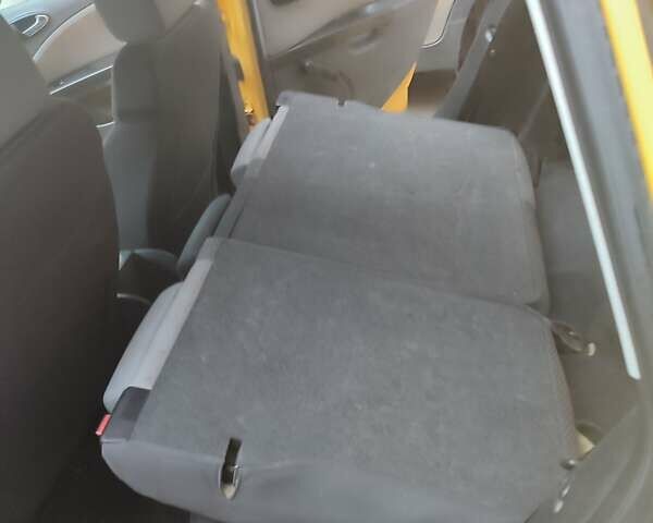 Желтый Сеат Леон, объемом двигателя 1.6 л и пробегом 298 тыс. км за 4300 $, фото 4 на Automoto.ua