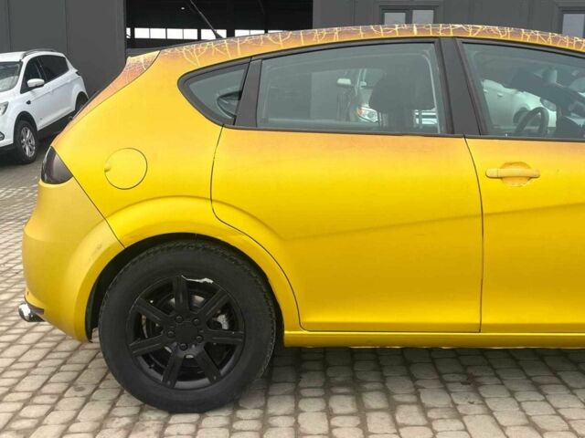 Жовтий Сеат Leon, об'ємом двигуна 0 л та пробігом 208 тис. км за 4690 $, фото 3 на Automoto.ua