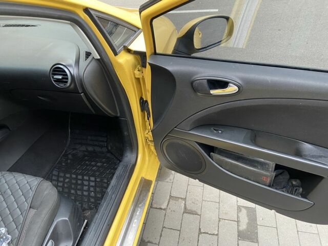 Жовтий Сеат Leon, об'ємом двигуна 1.6 л та пробігом 350 тис. км за 4200 $, фото 12 на Automoto.ua