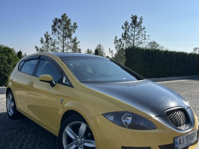Желтый Сеат Леон, объемом двигателя 2 л и пробегом 291 тыс. км за 5500 $, фото 2 на Automoto.ua
