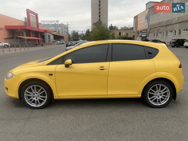 Желтый Сеат Леон, объемом двигателя 2 л и пробегом 197 тыс. км за 5300 $, фото 3 на Automoto.ua