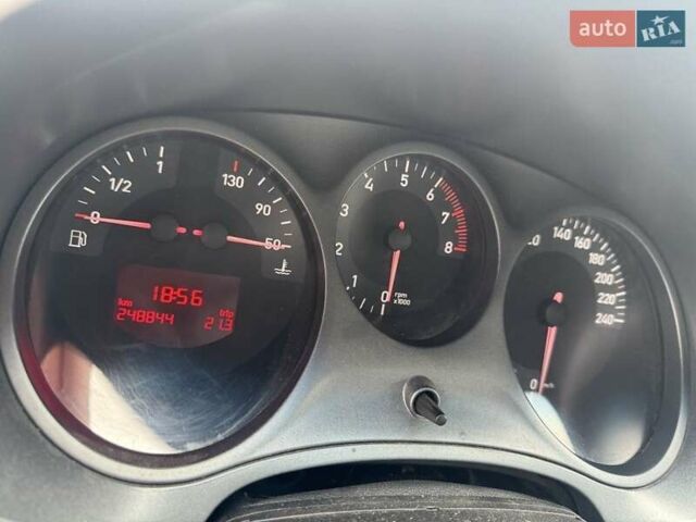 Жовтий Сеат Leon, об'ємом двигуна 1.6 л та пробігом 248 тис. км за 3600 $, фото 5 на Automoto.ua