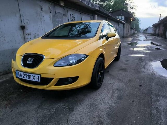 Жовтий Сеат Leon, об'ємом двигуна 2 л та пробігом 198 тис. км за 7500 $, фото 48 на Automoto.ua