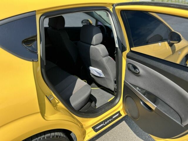 Желтый Сеат Леон, объемом двигателя 1.6 л и пробегом 177 тыс. км за 8000 $, фото 9 на Automoto.ua