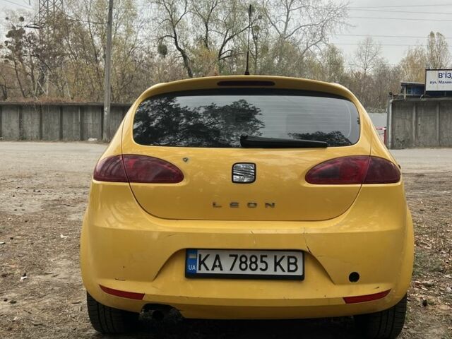 Жовтий Сеат Leon, об'ємом двигуна 1.6 л та пробігом 260 тис. км за 4400 $, фото 3 на Automoto.ua