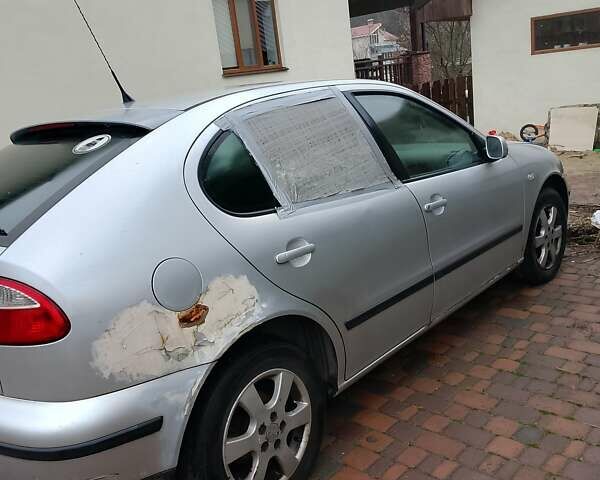 Серый Сеат Леон, объемом двигателя 1.6 л и пробегом 275 тыс. км за 3200 $, фото 2 на Automoto.ua