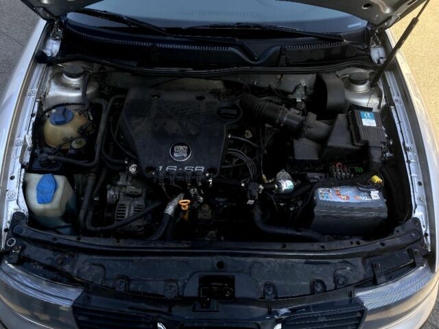 Сірий Сеат Leon, об'ємом двигуна 1.6 л та пробігом 240 тис. км за 3909 $, фото 10 на Automoto.ua