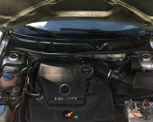 Сірий Сеат Leon, об'ємом двигуна 1.6 л та пробігом 445 тис. км за 3100 $, фото 23 на Automoto.ua