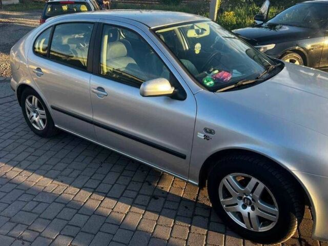 Серый Сеат Леон, объемом двигателя 1.6 л и пробегом 232 тыс. км за 3100 $, фото 2 на Automoto.ua