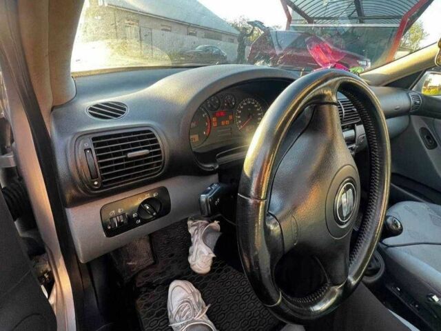 Серый Сеат Леон, объемом двигателя 1.6 л и пробегом 232 тыс. км за 3100 $, фото 5 на Automoto.ua