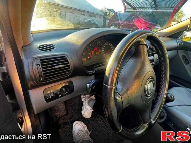 Серый Сеат Леон, объемом двигателя 1.6 л и пробегом 232 тыс. км за 3000 $, фото 4 на Automoto.ua