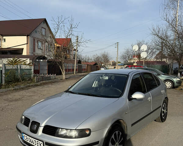 Серый Сеат Леон, объемом двигателя 1.8 л и пробегом 270 тыс. км за 4200 $, фото 1 на Automoto.ua