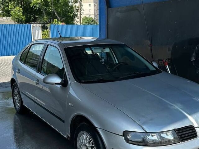 Серый Сеат Леон, объемом двигателя 2 л и пробегом 423 тыс. км за 2200 $, фото 1 на Automoto.ua