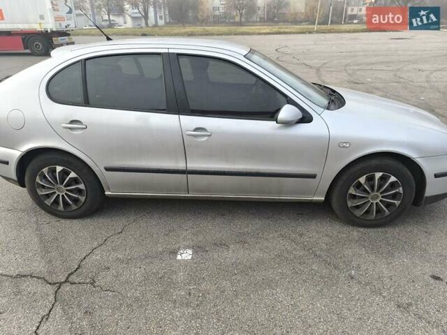 Серый Сеат Леон, объемом двигателя 1.8 л и пробегом 270 тыс. км за 3500 $, фото 5 на Automoto.ua