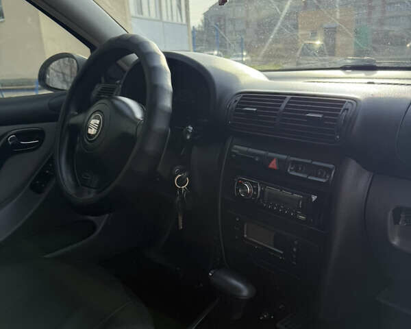 Серый Сеат Леон, объемом двигателя 1.8 л и пробегом 270 тыс. км за 4200 $, фото 18 на Automoto.ua