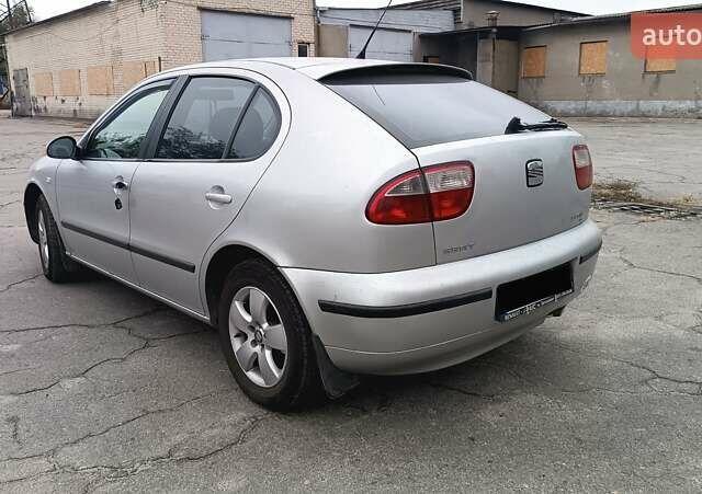 Серый Сеат Леон, объемом двигателя 1.9 л и пробегом 433 тыс. км за 3200 $, фото 1 на Automoto.ua