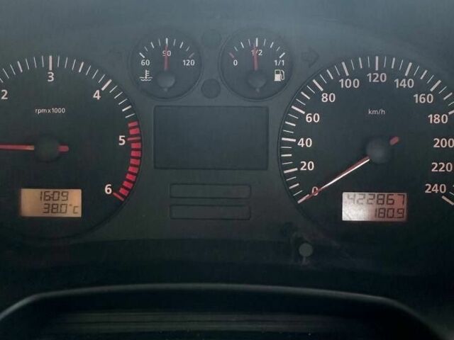 Серый Сеат Леон, объемом двигателя 2 л и пробегом 423 тыс. км за 2200 $, фото 3 на Automoto.ua