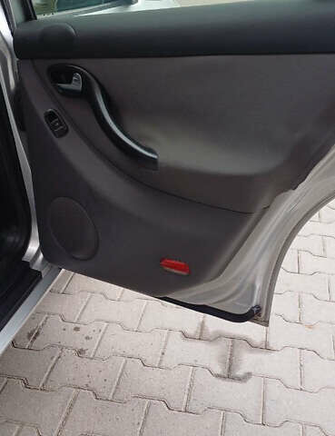 Сеат Leon 2003 у Хмельницькому на Automoto.ua Сірий Сеат Leon, об'ємом двигуна 1.78 л та пробігом 223 тис. км за 3550 $, фото 8 на Automoto.ua