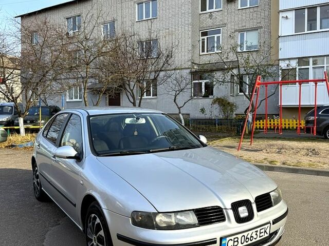 Серый Сеат Леон, объемом двигателя 1.8 л и пробегом 270 тыс. км за 4200 $, фото 2 на Automoto.ua