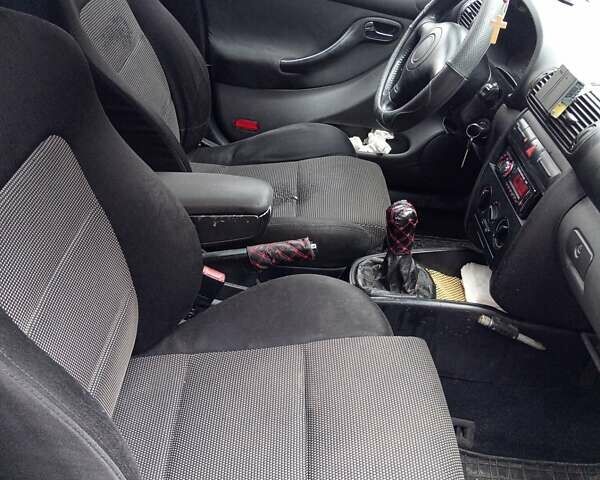 Сірий Сеат Leon, об'ємом двигуна 1.6 л та пробігом 250 тис. км за 3100 $, фото 5 на Automoto.ua