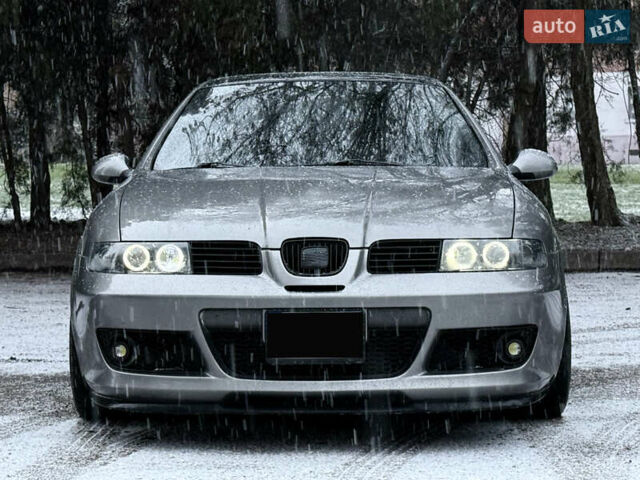 Серый Сеат Леон, объемом двигателя 1.8 л и пробегом 279 тыс. км за 9999 $, фото 4 на Automoto.ua