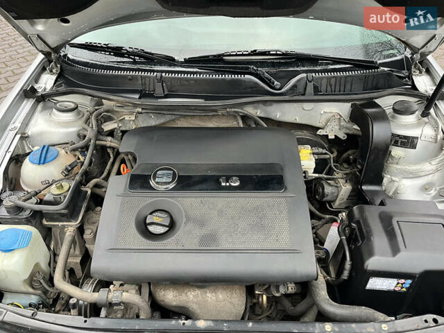 Сірий Сеат Leon, об'ємом двигуна 1.6 л та пробігом 211 тис. км за 4000 $, фото 10 на Automoto.ua