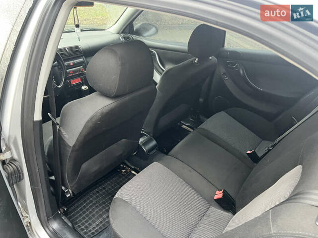 Сірий Сеат Leon, об'ємом двигуна 1.6 л та пробігом 211 тис. км за 4000 $, фото 17 на Automoto.ua