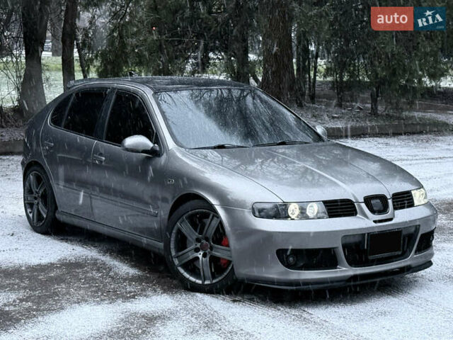 Серый Сеат Леон, объемом двигателя 1.8 л и пробегом 279 тыс. км за 9999 $, фото 12 на Automoto.ua