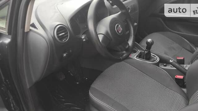 Серый Сеат Леон, объемом двигателя 1.97 л и пробегом 268 тыс. км за 5000 $, фото 18 на Automoto.ua