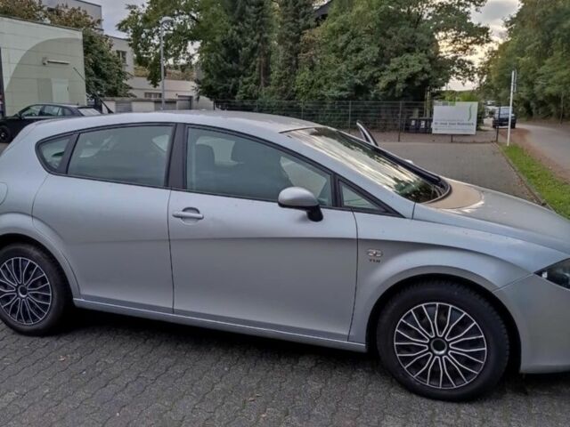 Сірий Сеат Leon, об'ємом двигуна 2 л та пробігом 260 тис. км за 4650 $, фото 5 на Automoto.ua