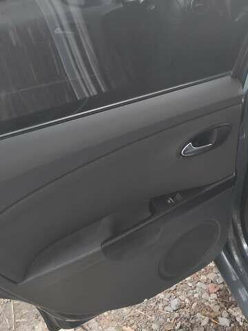 Серый Сеат Леон, объемом двигателя 1.97 л и пробегом 268 тыс. км за 5000 $, фото 20 на Automoto.ua