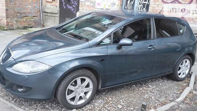 Серый Сеат Леон, объемом двигателя 1.97 л и пробегом 268 тыс. км за 4700 $, фото 5 на Automoto.ua