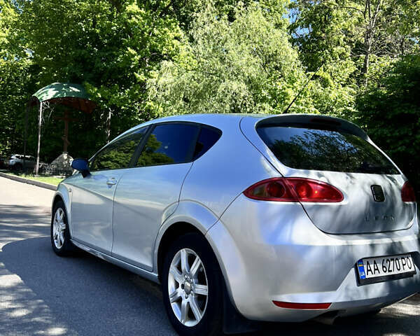 Сірий Сеат Leon, об'ємом двигуна 1.6 л та пробігом 283 тис. км за 3500 $, фото 5 на Automoto.ua