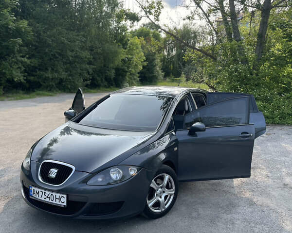 Серый Сеат Леон, объемом двигателя 1.9 л и пробегом 322 тыс. км за 4500 $, фото 2 на Automoto.ua