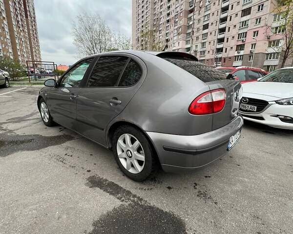 Сірий Сеат Leon, об'ємом двигуна 1.6 л та пробігом 285 тис. км за 4700 $, фото 4 на Automoto.ua