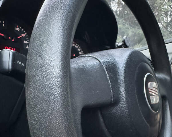 Серый Сеат Леон, объемом двигателя 1.6 л и пробегом 200 тыс. км за 4599 $, фото 41 на Automoto.ua