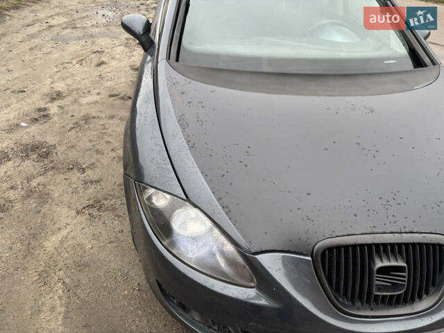 Серый Сеат Леон, объемом двигателя 1.98 л и пробегом 225 тыс. км за 3900 $, фото 13 на Automoto.ua