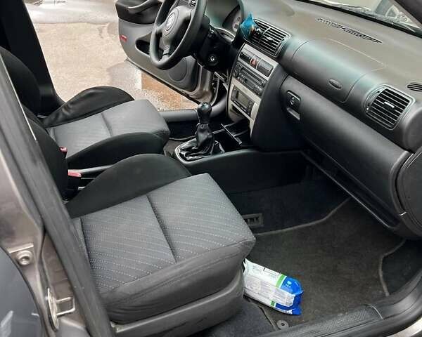 Сірий Сеат Leon, об'ємом двигуна 1.6 л та пробігом 285 тис. км за 4700 $, фото 14 на Automoto.ua