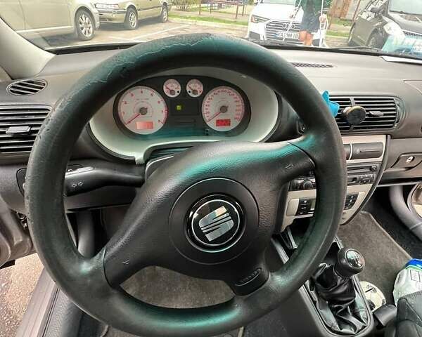 Сірий Сеат Leon, об'ємом двигуна 1.6 л та пробігом 285 тис. км за 4700 $, фото 11 на Automoto.ua