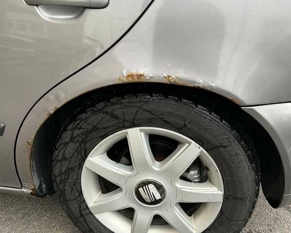 Сірий Сеат Leon, об'ємом двигуна 1.6 л та пробігом 285 тис. км за 4700 $, фото 9 на Automoto.ua