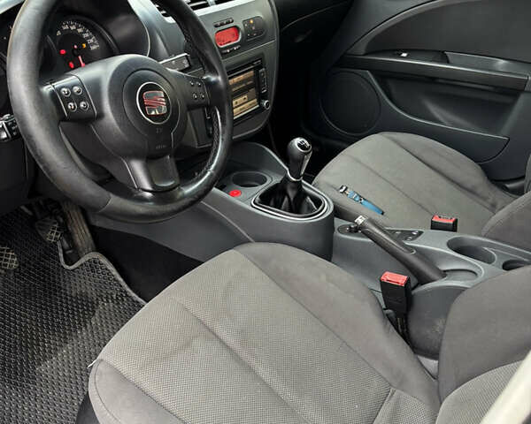 Серый Сеат Леон, объемом двигателя 1.98 л и пробегом 225 тыс. км за 3900 $, фото 14 на Automoto.ua