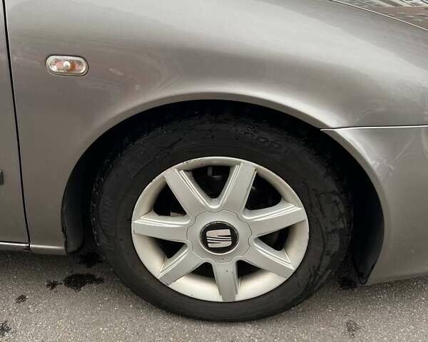 Сірий Сеат Leon, об'ємом двигуна 1.6 л та пробігом 285 тис. км за 4700 $, фото 8 на Automoto.ua