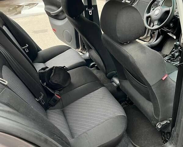 Сірий Сеат Leon, об'ємом двигуна 1.6 л та пробігом 285 тис. км за 4700 $, фото 13 на Automoto.ua
