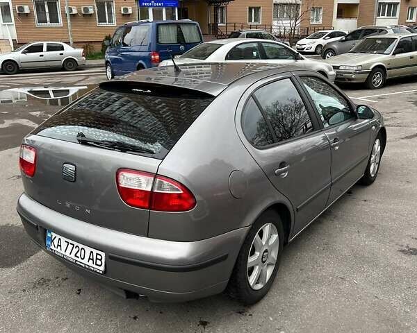 Сірий Сеат Leon, об'ємом двигуна 1.6 л та пробігом 285 тис. км за 4700 $, фото 6 на Automoto.ua