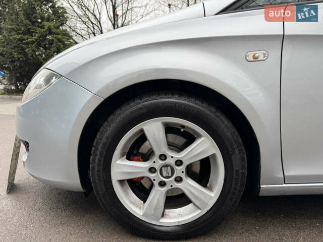 Серый Сеат Леон, объемом двигателя 1.6 л и пробегом 200 тыс. км за 4599 $, фото 23 на Automoto.ua