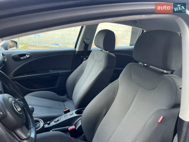 Сеат Леон 2006 в Харькове на Automoto.ua Серый Сеат Леон, объемом двигателя 1.6 л и пробегом 190 тыс. км за 5200 $, фото 7 на Automoto.ua