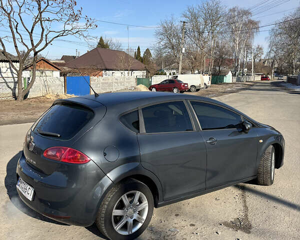 Серый Сеат Леон, объемом двигателя 1.98 л и пробегом 238 тыс. км за 4400 $, фото 1 на Automoto.ua