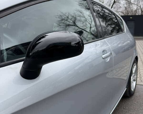 Серый Сеат Леон, объемом двигателя 1.6 л и пробегом 200 тыс. км за 4599 $, фото 27 на Automoto.ua