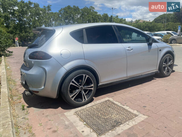 Серый Сеат Леон, объемом двигателя 2 л и пробегом 480 тыс. км за 7333 $, фото 1 на Automoto.ua